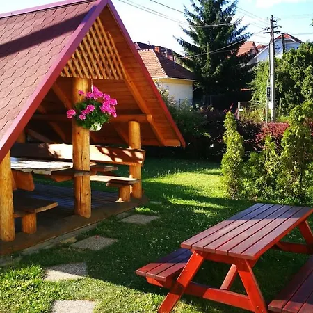 Zeleny Dom Konukevi *